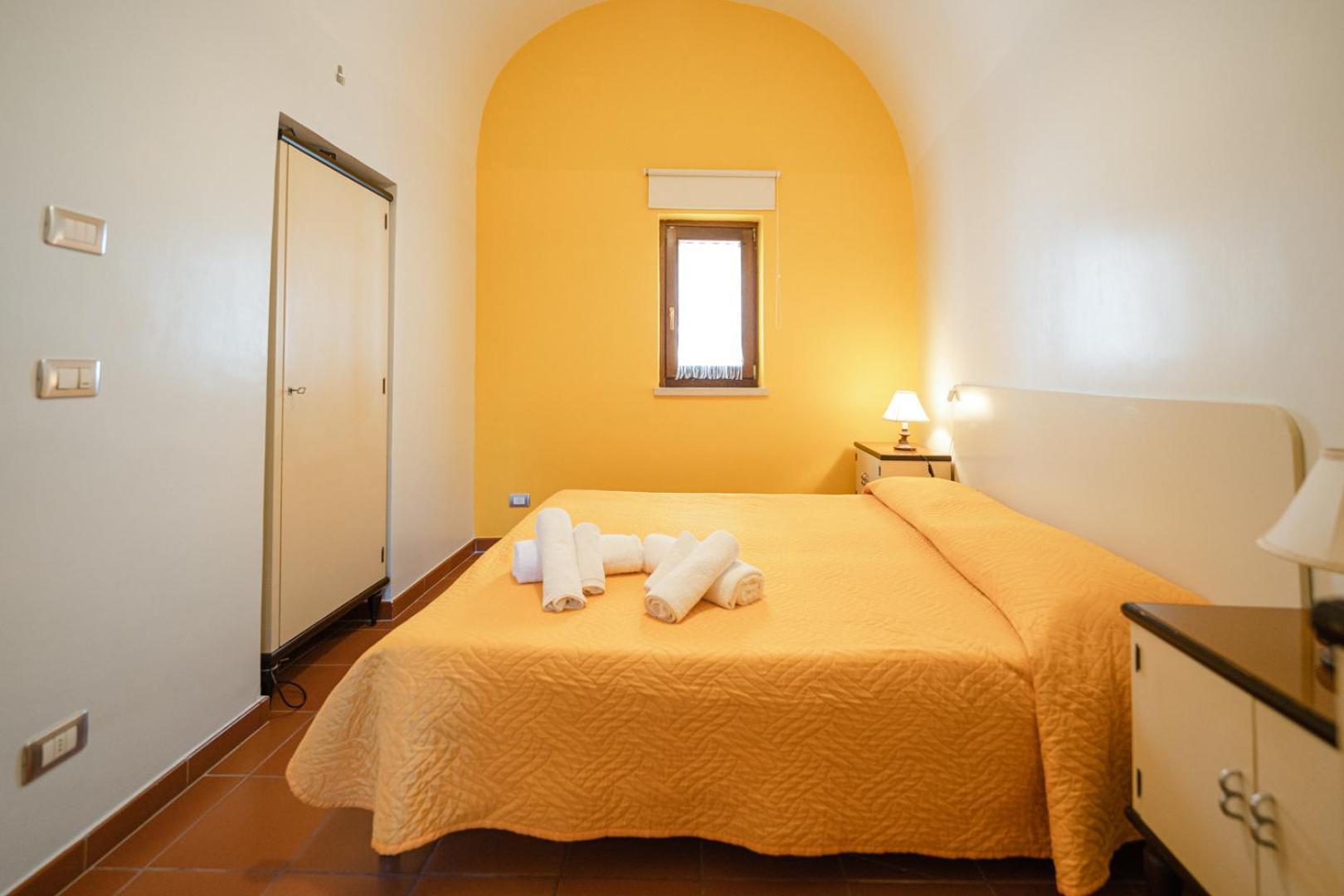 La Piccola Torre Hotell Bisceglie Rum bild