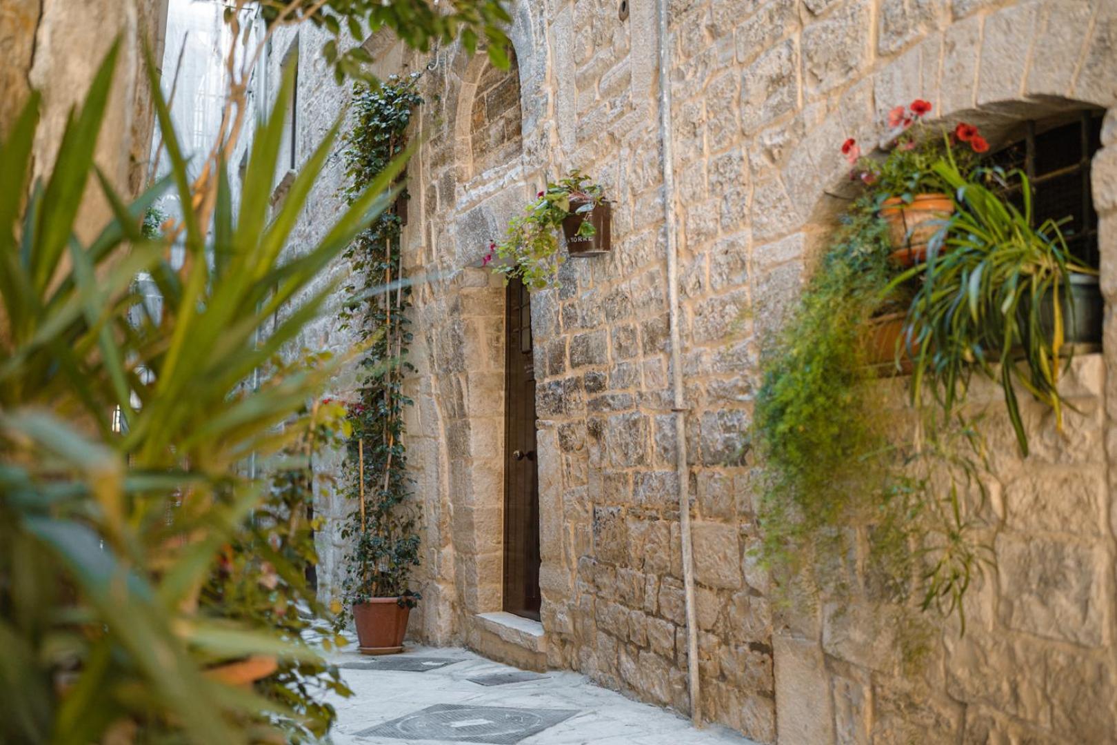 La Piccola Torre Hotell Bisceglie Exteriör bild